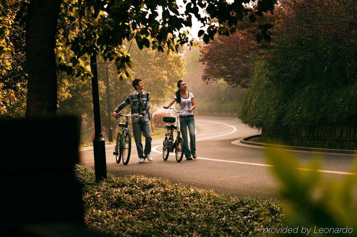 Crowne Plaza Hangzhou Xanadu Resort Екстер'єр фото