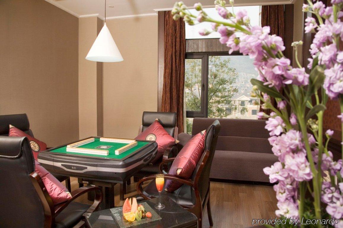 Crowne Plaza Hangzhou Xanadu Resort Екстер'єр фото