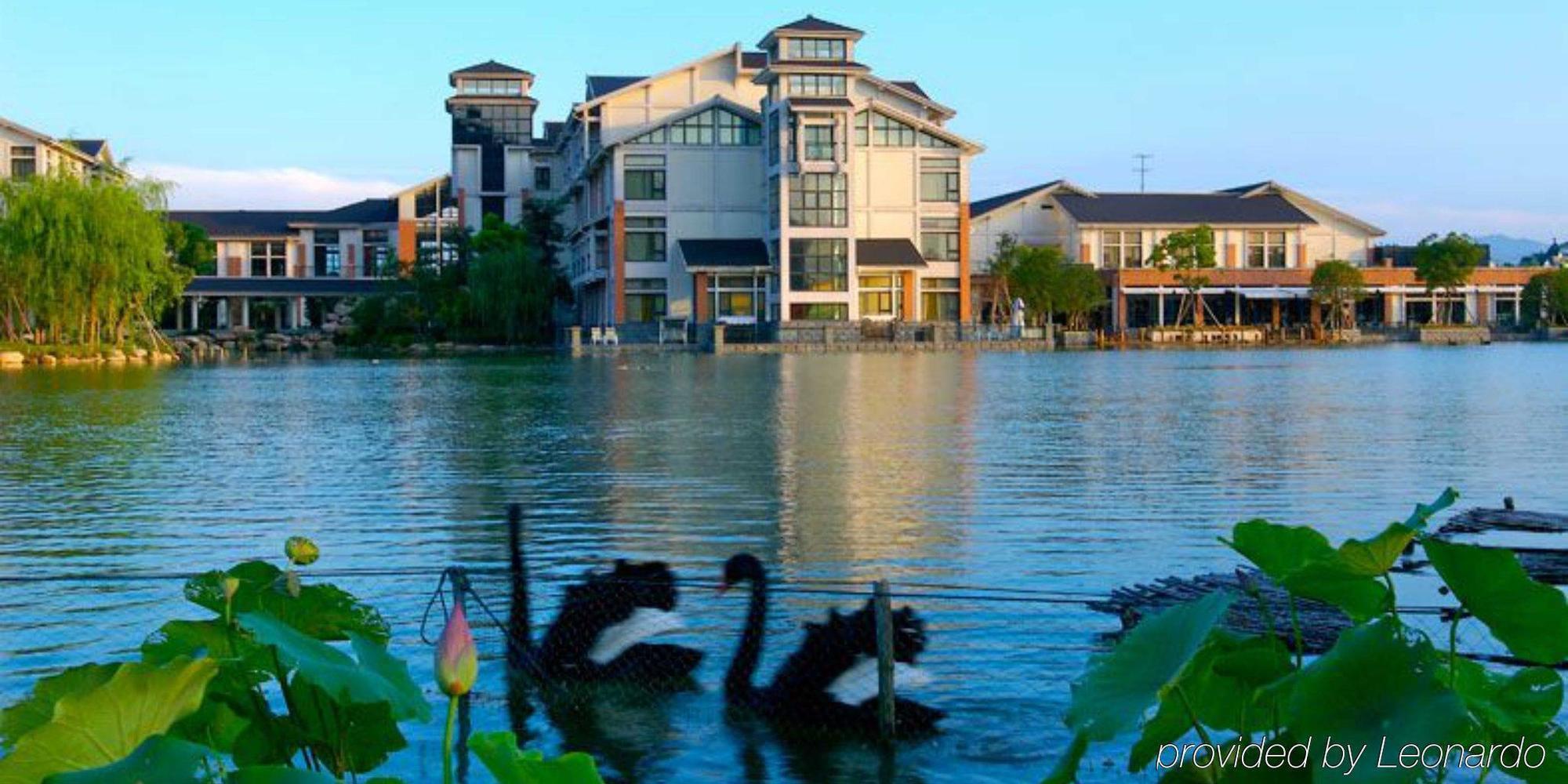 Crowne Plaza Hangzhou Xanadu Resort Екстер'єр фото